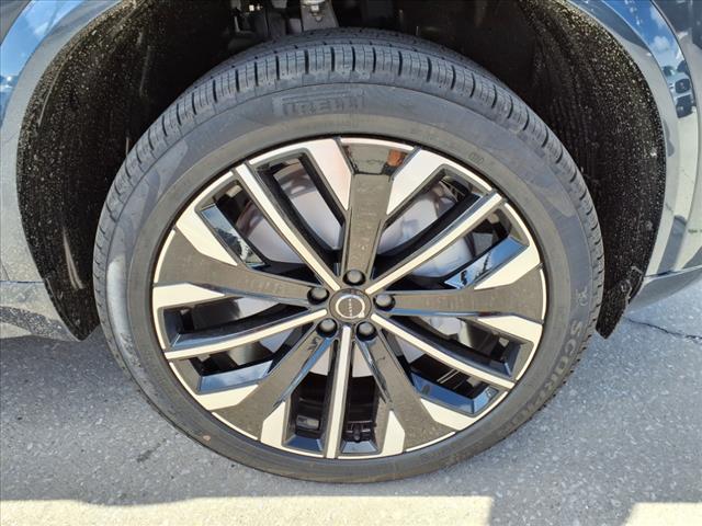 2025 Volvo XC90 B5 Plus Bright Theme 7P