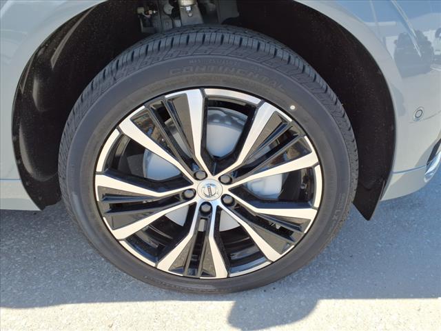 2025 Volvo XC60 B5 Plus Dark Theme