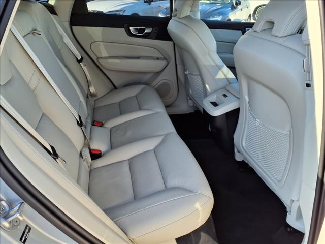 2025 Volvo XC60 B5 Plus Dark Theme