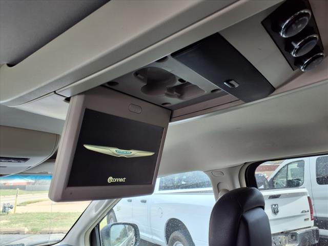 2013 Chrysler Town and Country Touring