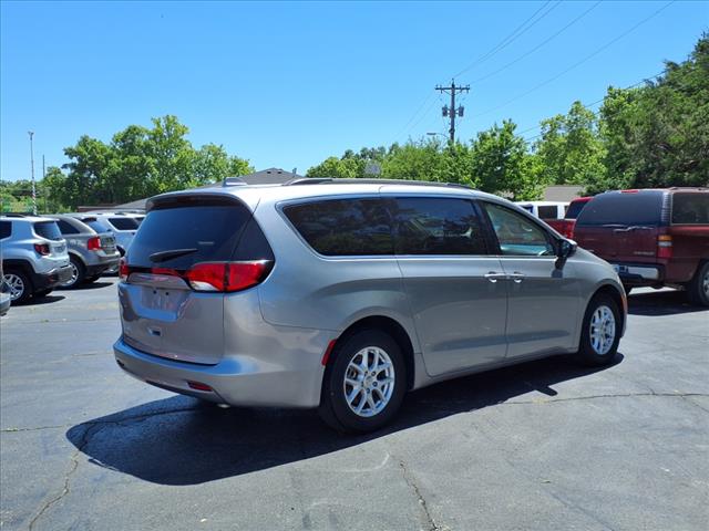 2020 Chrysler Voyager LXi