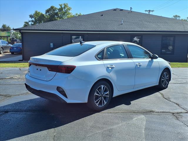 2024 Kia Forte LX