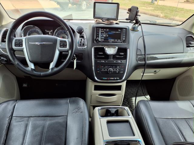2013 Chrysler Town and Country Touring