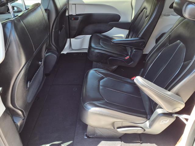 2020 Chrysler Voyager LXi