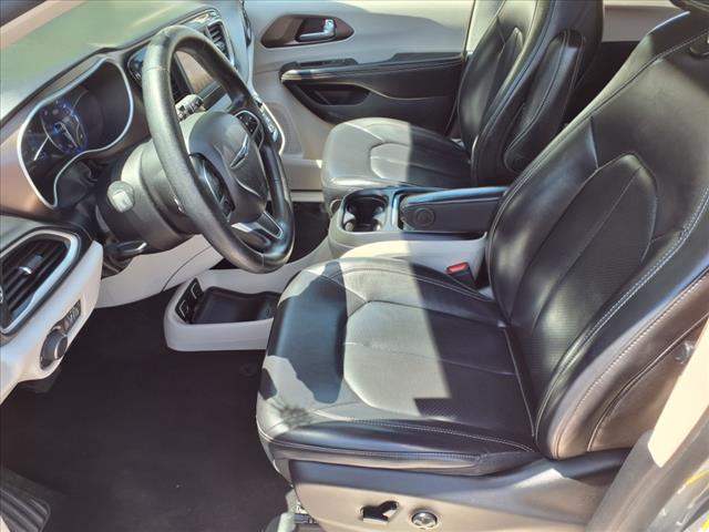 2020 Chrysler Voyager LXi
