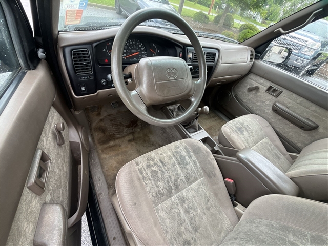 2000 Toyota Tacoma SR5