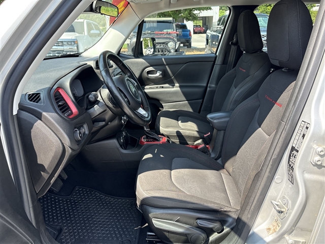 2017 Jeep Renegade Trailhawk