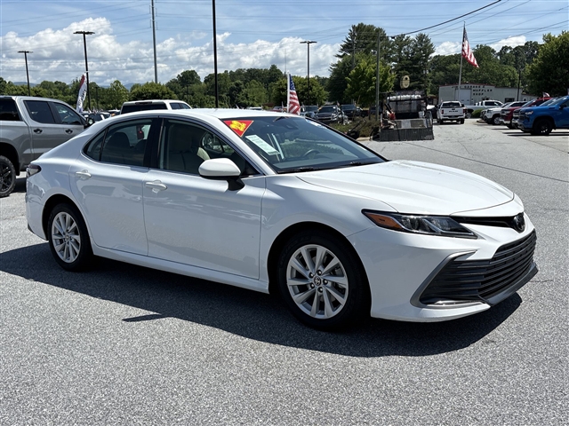 2022 Toyota Camry LE