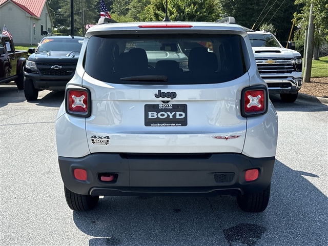 2017 Jeep Renegade Trailhawk