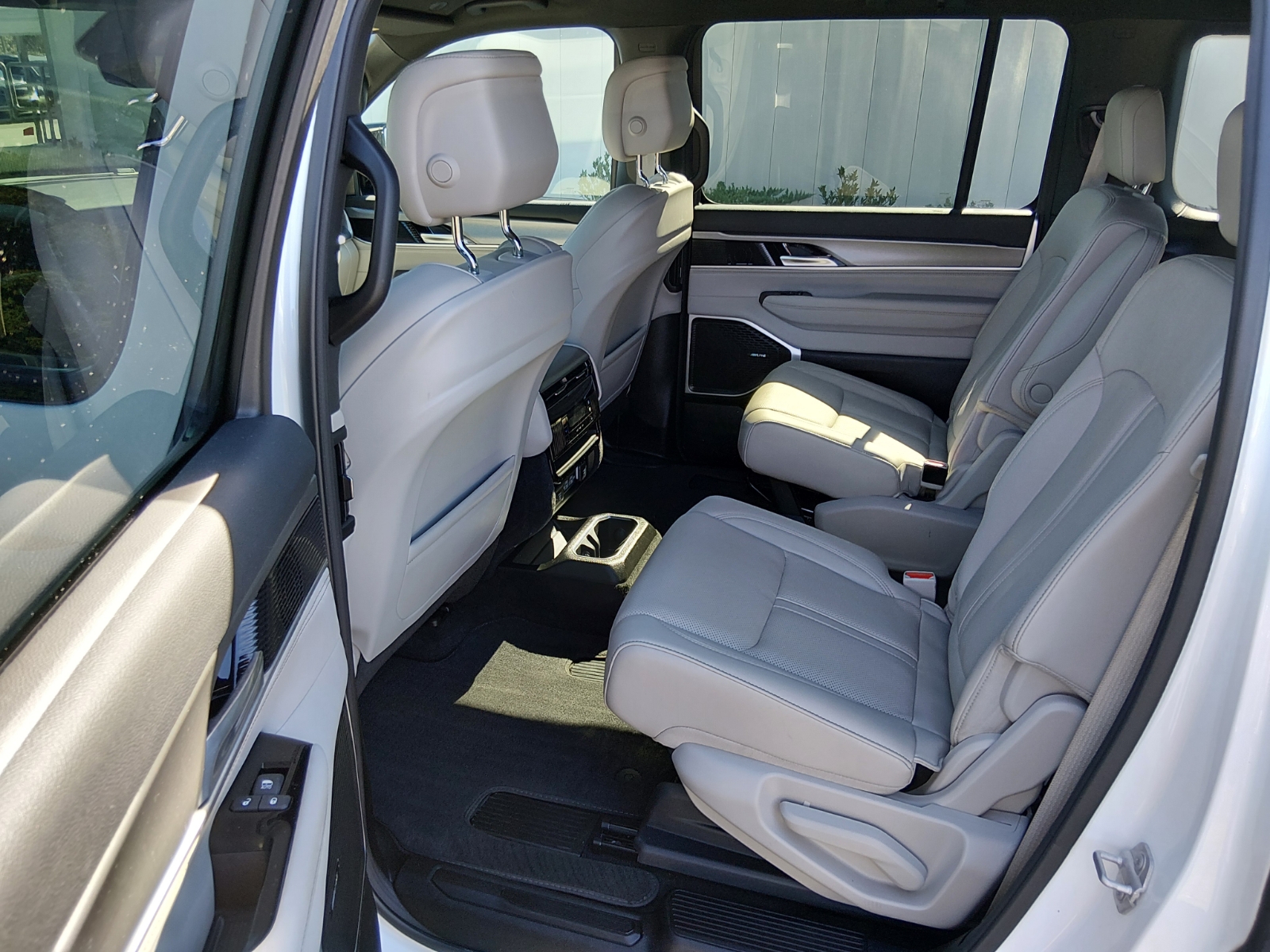 Certified Used 2025 Bright White Clear Coat Jeep Series II image 11