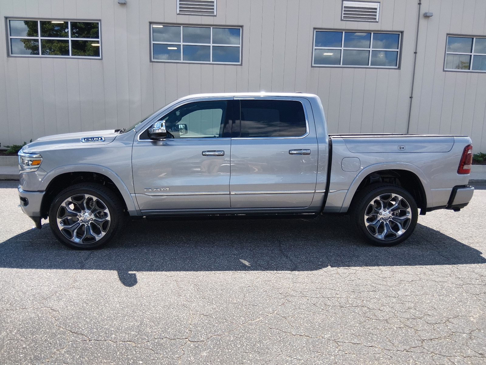 Certified Used 2022 Billet Silver Metallic Clear Coat Ram Limited image 5