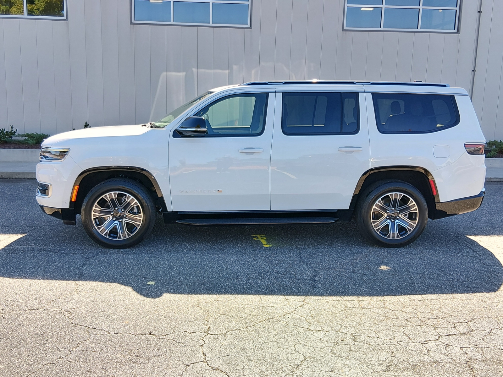 Certified Used 2025 Bright White Clear Coat Jeep Series II image 6