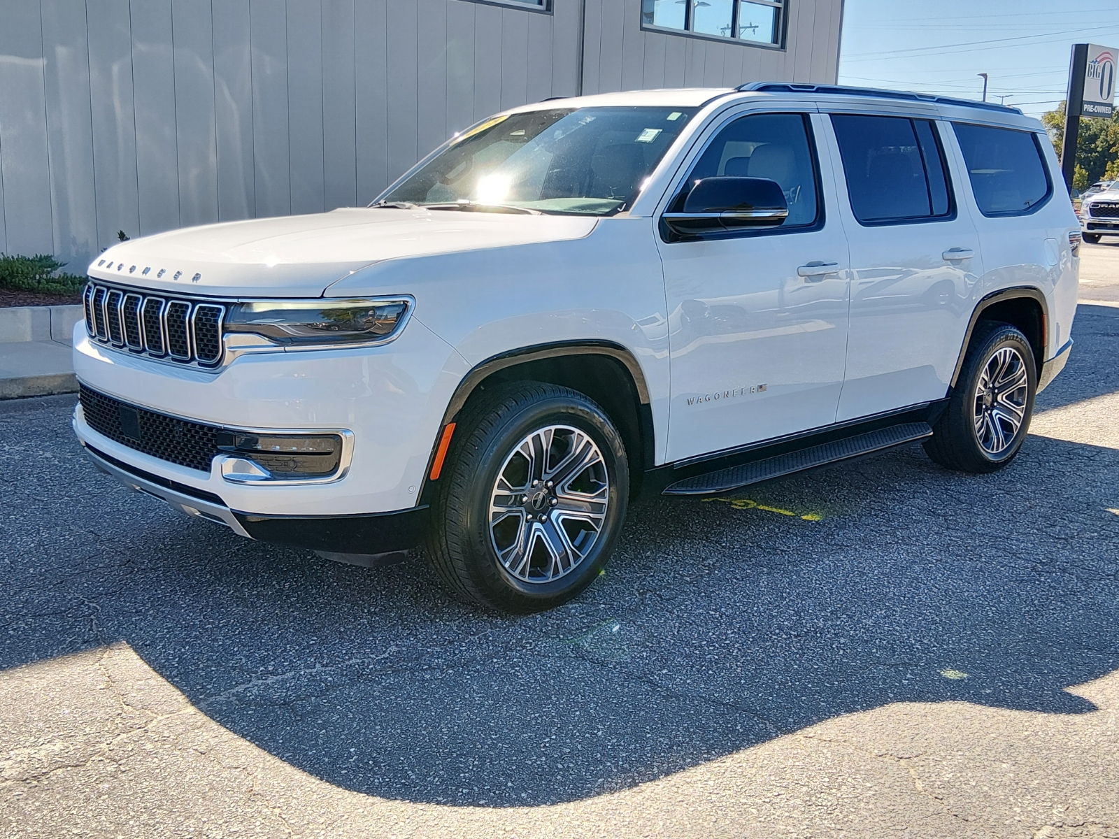 Certified Used 2025 Bright White Clear Coat Jeep Series II image 7