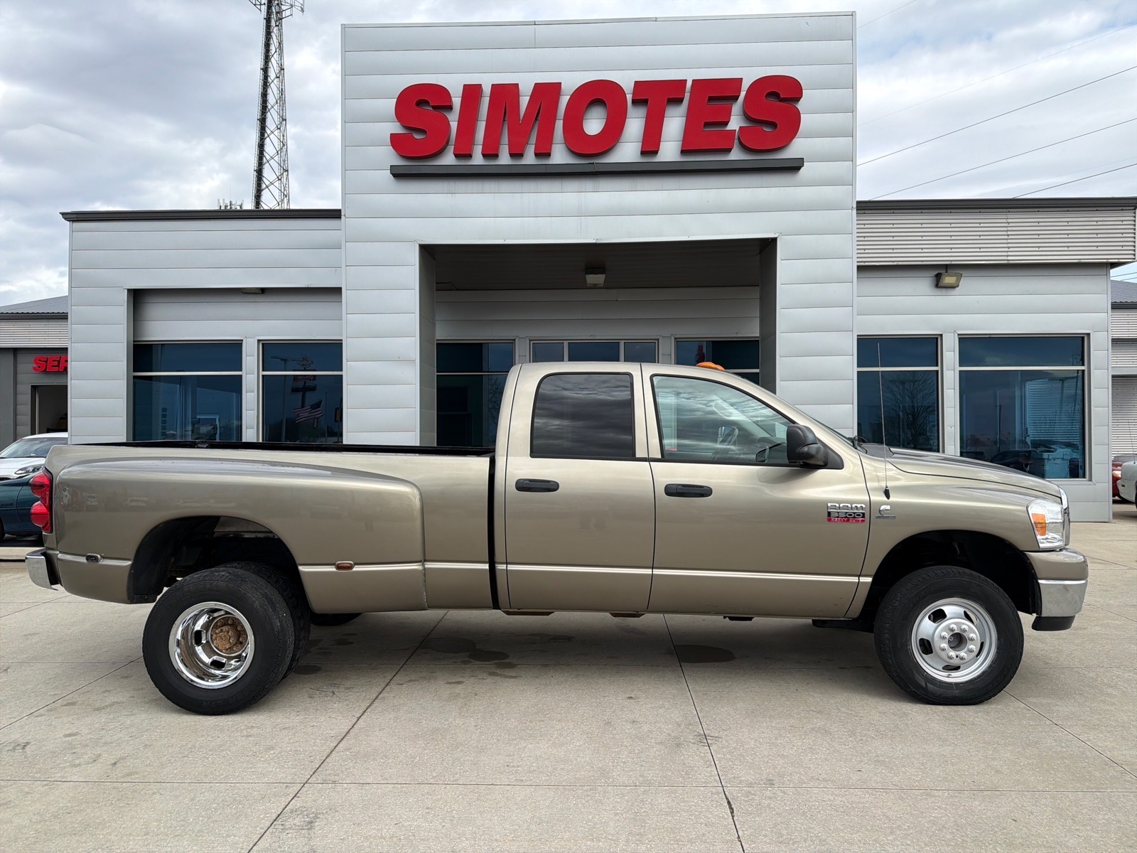 Gray 2009 Dodge RAM 3500 SLT Quad Cab LB DRW 4WD Pickup Truck Four-Wheel Drive Automatic