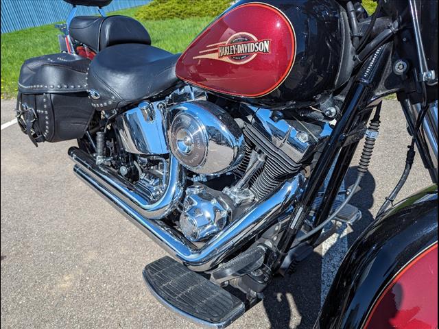 https://cdn.getauto.com/photos/0/231890/10c/1HD1BWB155Y054151-10c.jpg