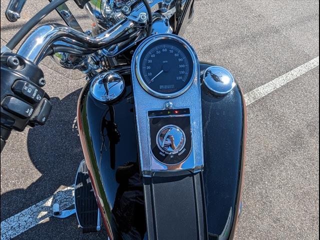 https://cdn.getauto.com/photos/0/231890/15c/1HD1BWB155Y054151-15c.jpg