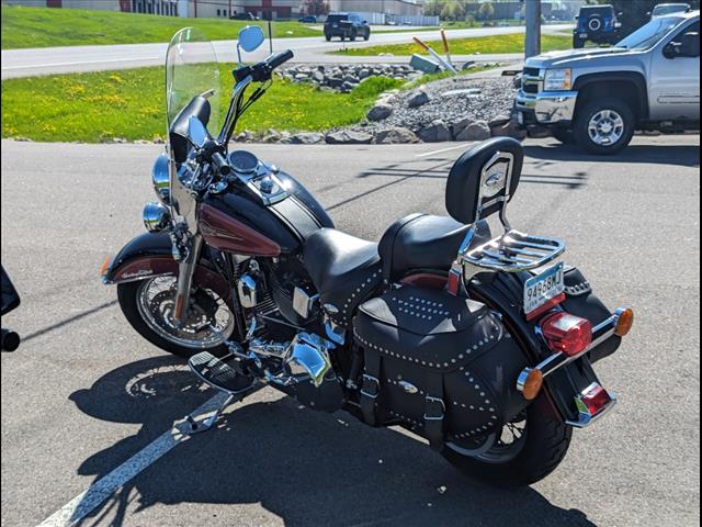 https://cdn.getauto.com/photos/0/231890/5c/1HD1BWB155Y054151-5c.jpg