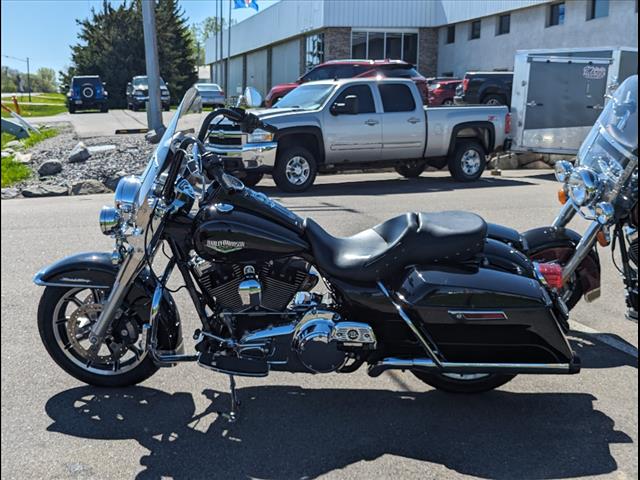 https://cdn.getauto.com/photos/0/231890/6c/1HD1FBM17FB632278-6c.jpg