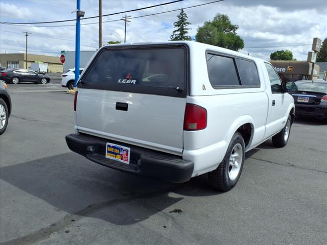 2002 Chevrolet S-10 Base