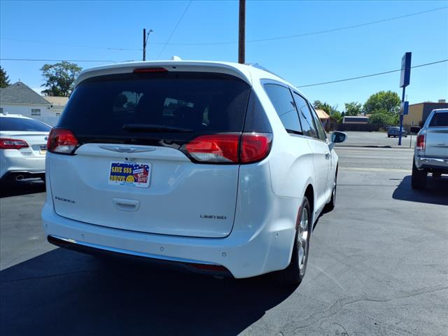 2017 Chrysler Pacifica Limited