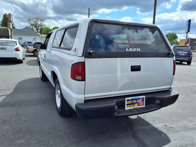 2002 Chevrolet S-10 Base