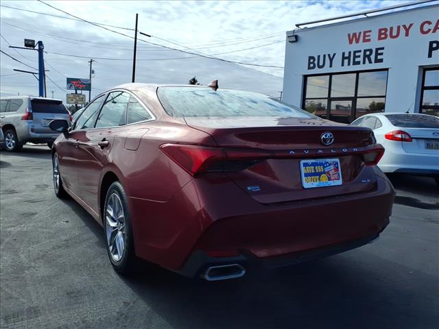 2022 Toyota Avalon XLE