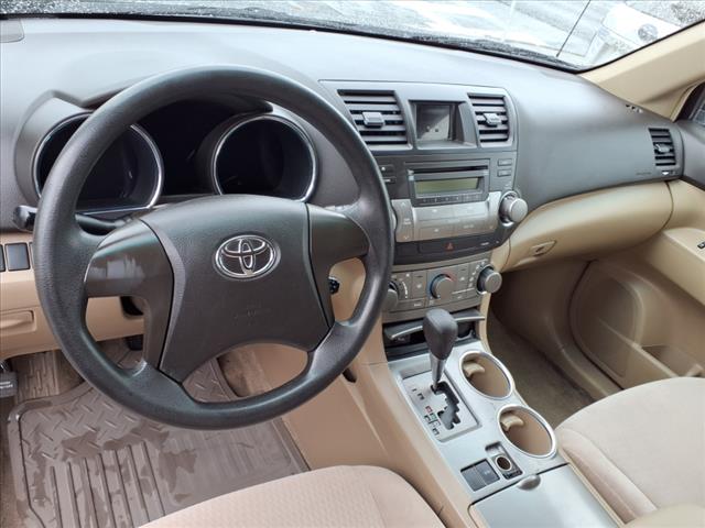 2010 Toyota Highlander Base