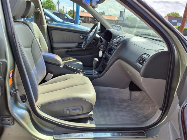 2000 INFINITI I30 Base