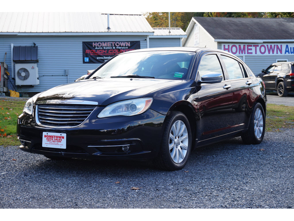 2014 Chrysler 200 Limited - main photo