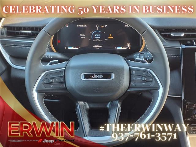 2025 Jeep Grand Cherokee Laredo
