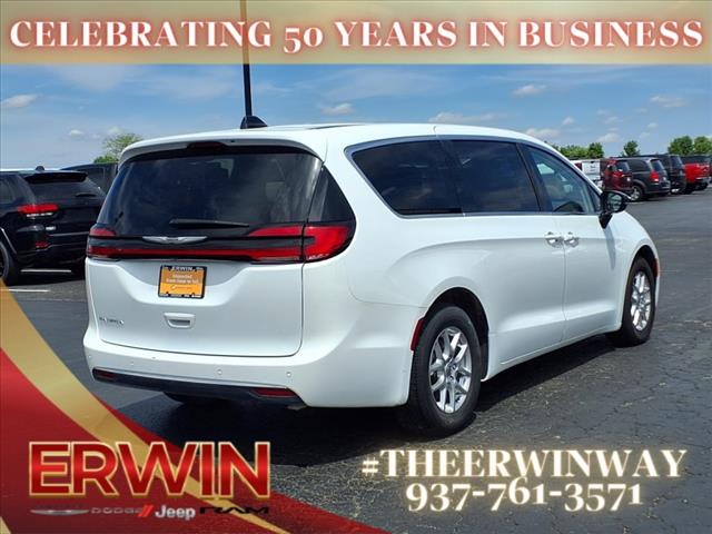 2024 Chrysler Pacifica Touring L