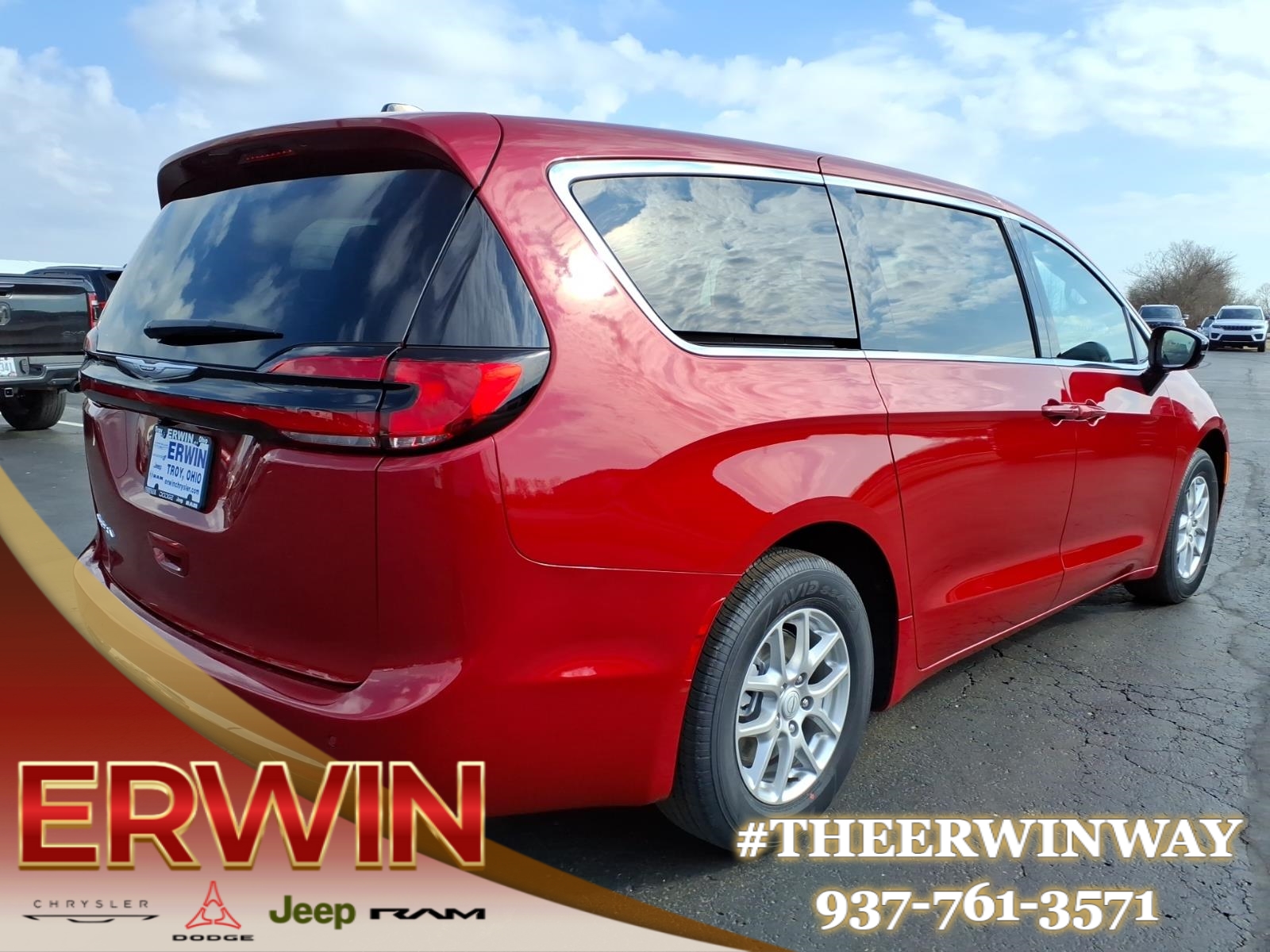 View vehicle photo 5