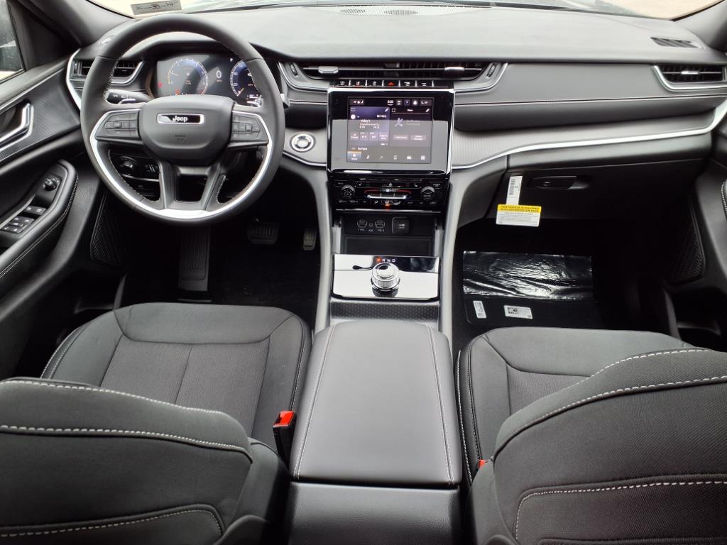 2025 Jeep Grand Cherokee Laredo - Photo 6