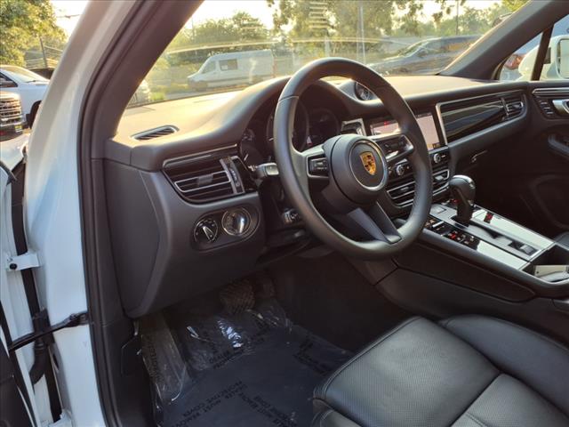 2022 Porsche Macan Base