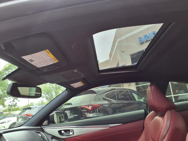 2017 INFINITI Q60 Red Sport 400