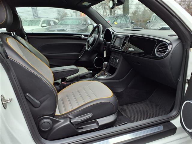 2016 Volkswagen Beetle 1.8T Dune