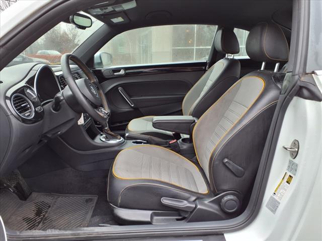 2016 Volkswagen Beetle 1.8T Dune