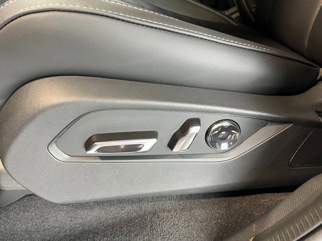 2025 Acura MDX w/Technology Package