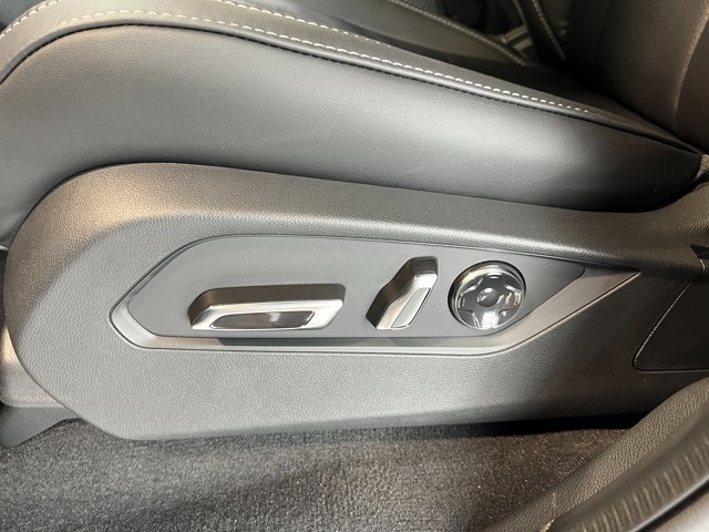2025 Acura MDX w/Technology Package