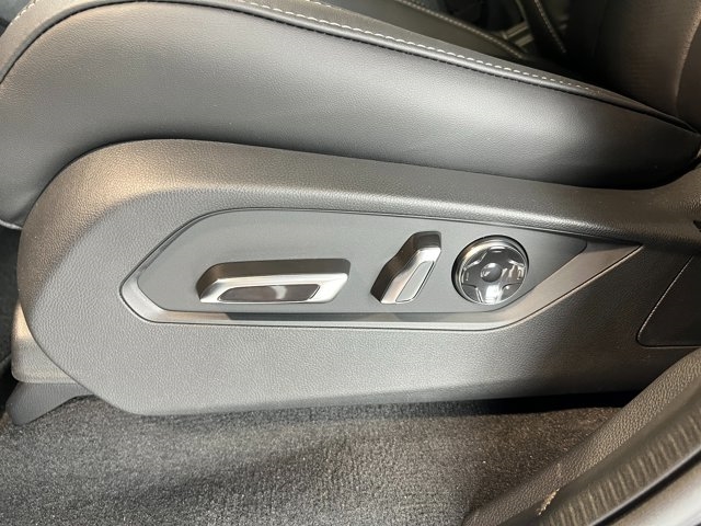 2025 Acura MDX w/Technology Package