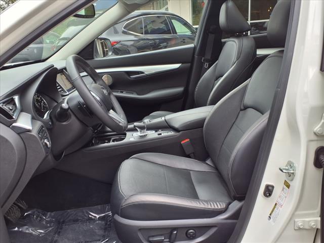 2022 INFINITI QX50 Essential