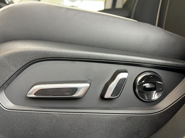 2025 Acura RDX w/Advance Package