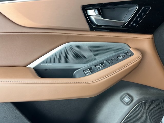 2025 Acura MDX w/Technology Package