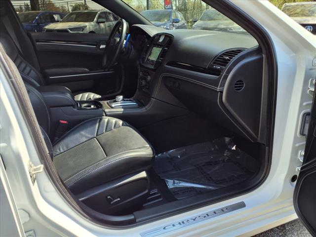 2023 Chrysler 300 C