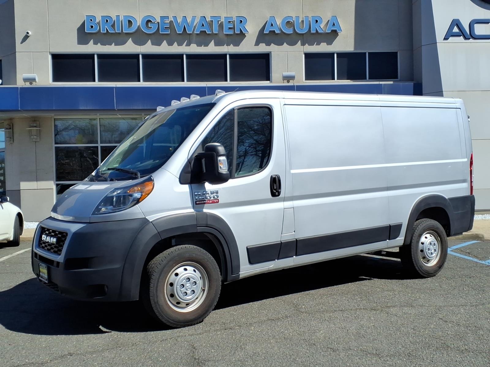 Bright Silver Metallic Clear Coat (ps2) 2022 RAM ProMaster 1500 136 Low Roof Cargo Van FWD Van Front-Wheel Drive 9-Speed Automatic