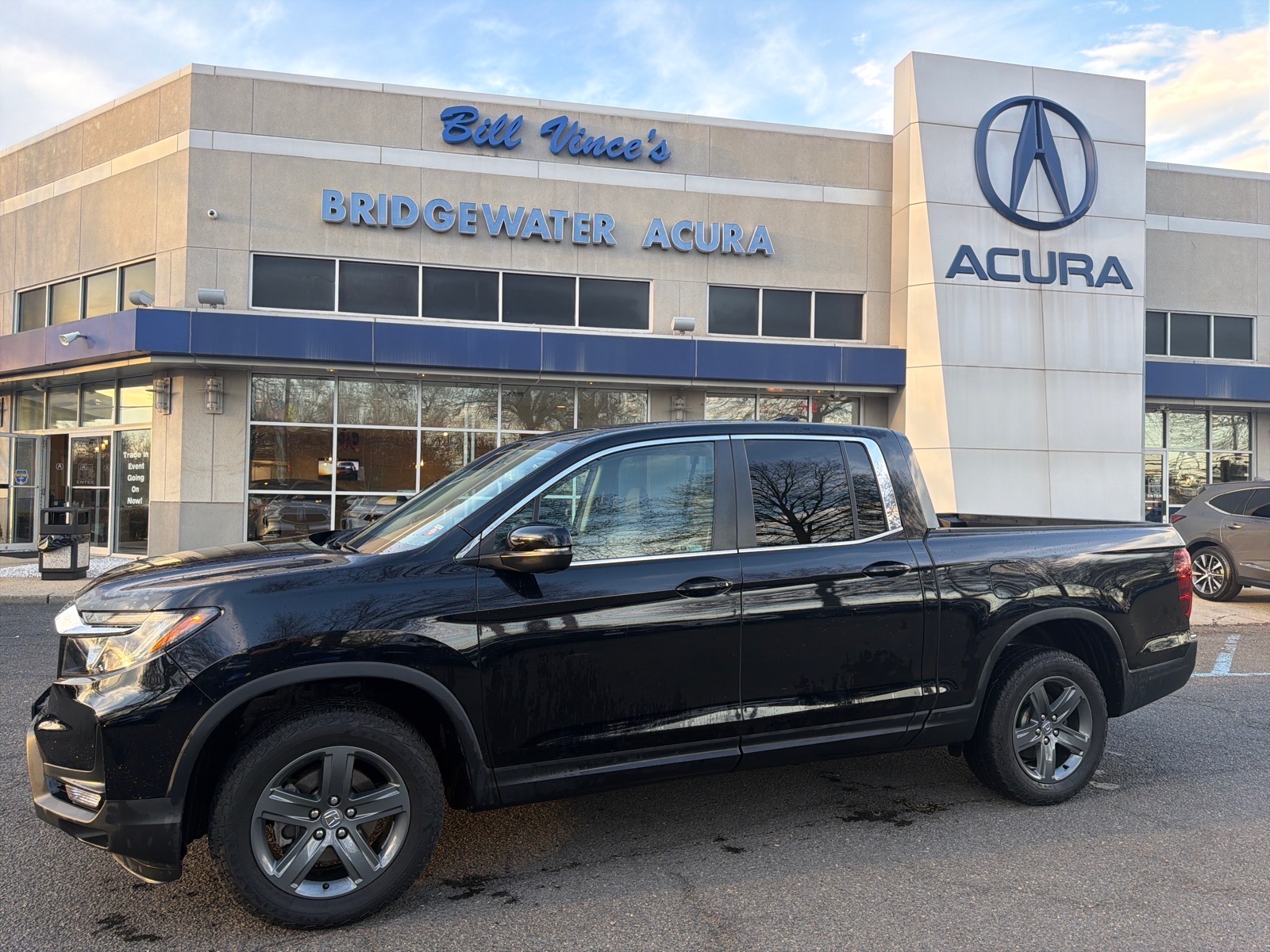 Crystal Black Pearl 2023 Honda Ridgeline RTL AWD Pickup Truck All-Wheel Drive 9-Speed Automatic