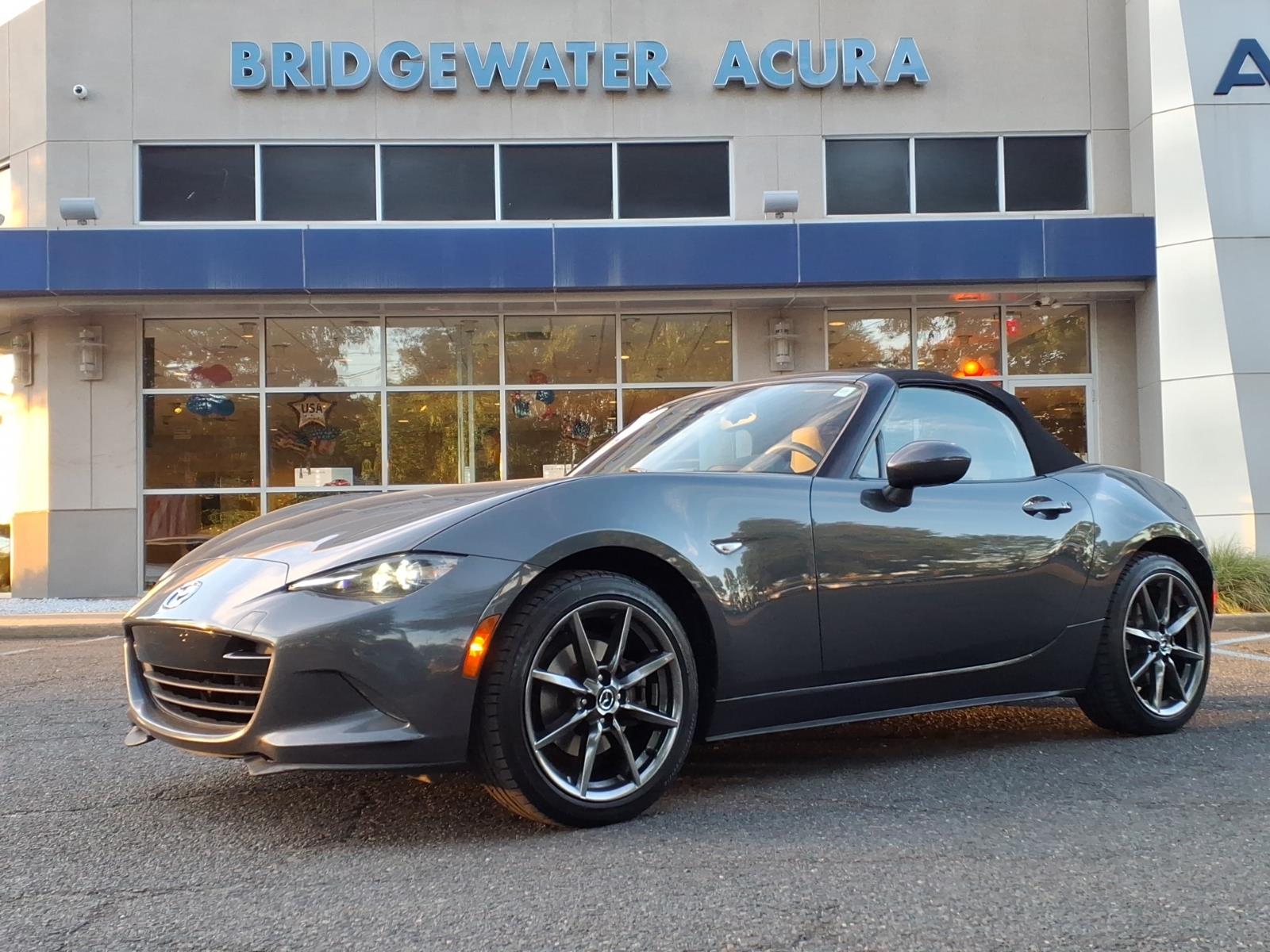 Meteor Gray Mica (42a) 2016 Mazda MX-5 Miata Grand Touring Convertible Convertible Rear-Wheel Drive 6-Speed Manual