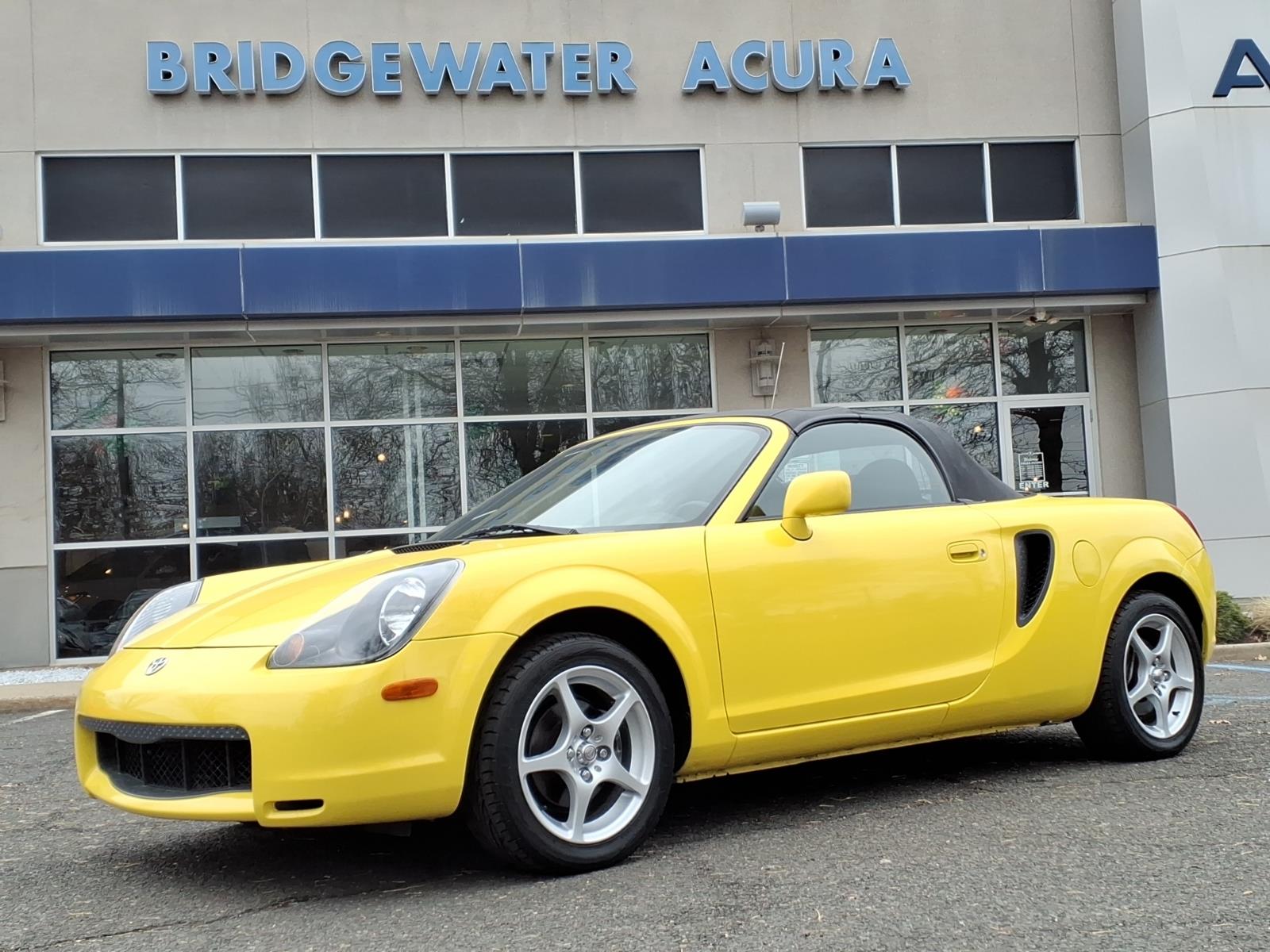 2000 Toyota MR2 Spyder 2 Dr STD Convertible