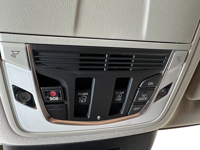 2025 Acura MDX w/Technology Package