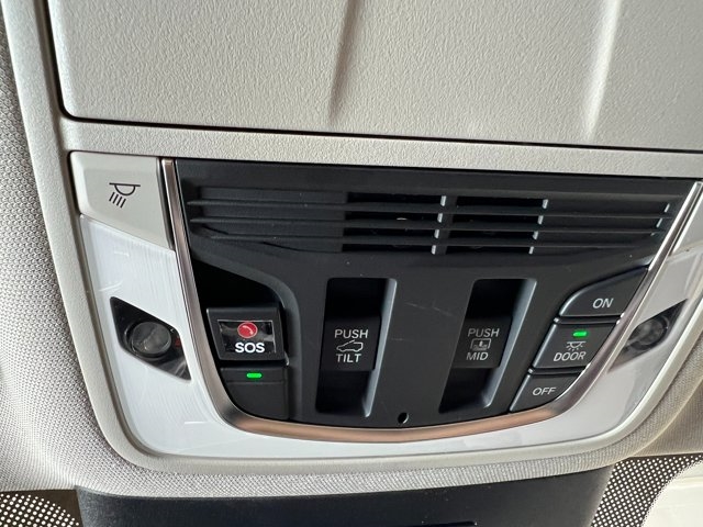 2025 Acura MDX 